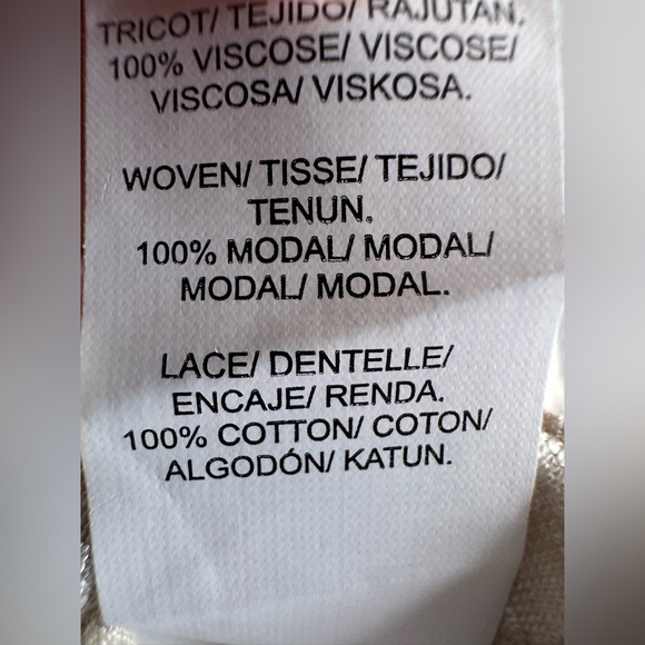 Vintage Lucky brand ruffled floral t-shirt with square neckline. - Picture 9 of 9